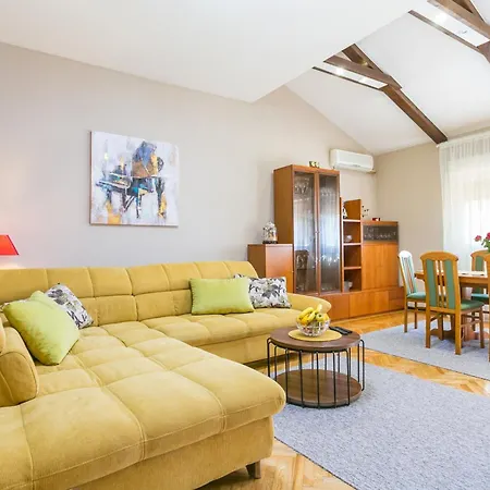 With A Parking Space Kastel Luksic, - 22469 *